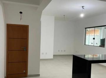 Casa · 123m² · 3 Quartos · 2 Vagas · Vendo ampla Sobreposta Térrea Nova de 3 dormitórios, suítes e 2 vagas de garagem