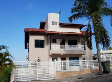 1b546d89d50b.jpg · Casa mobiliada com 06 quartos a 350 metros da Praia Brava