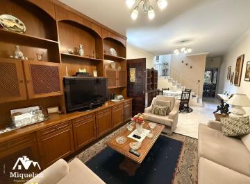Casa · 160m² · 3 Quartos · 2 Vagas · Sobrado à Venda – Jardim Guança