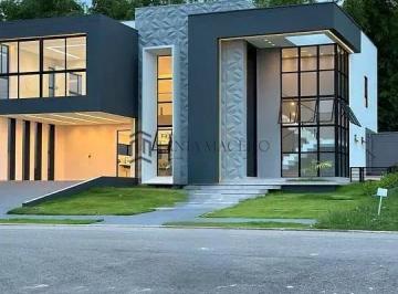 whatsapp-image-2024-03-18-at-15-33-331710787021351.jpeg · Casa à venda com 306m2, 5 dormitórios sendo 5 suítes e 2 vagas de garagem, ótimo local, no Cond. Alp