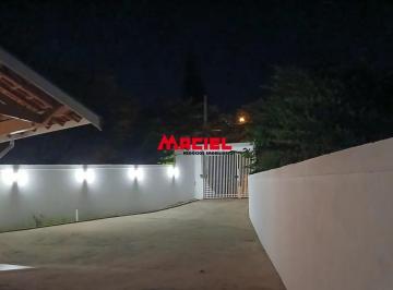 Casa · 350m² · 6 Quartos · 2 Vagas · Excelente imóvel em Águas de São Pedro - SP