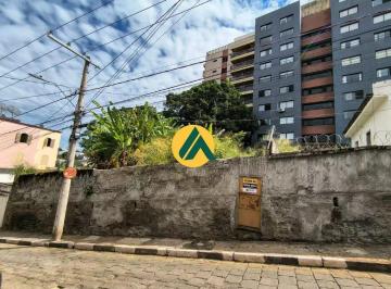 Terreno · 778m² · Excelente terreno à venda no centro de Passos/MG