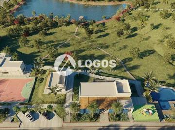 Terreno · 410m² · Lote disponível em frente ao espelho d'água, com vista privilegiada.