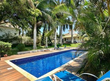 Casa · 350m² · 3 Quartos · 6 Vagas · Casa Alto Padrão em Ferradura, Armação dos Búzios/RJ
