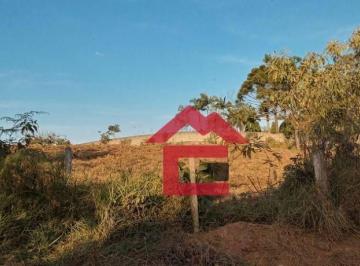 677e3419647ae4de7b7432803551b677ff7f029a · São Roque - Roteiro do vinho, área com 7.000 metros todo limpo e riacho nos fundos.