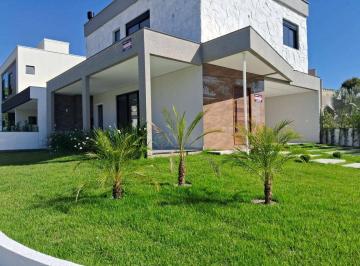 2e0895dade86a7a56ef35b758689696ba8d519fa · Casa com 3 quartos à venda na Praia Cachoeira do Bom Jesus, em Florianópolis.