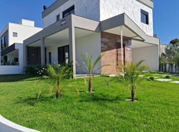 2e0895dade86a7a56ef35b758689696ba8d519fa · Casa com 3 quartos  à venda na Praia Cachoeira do Bom Jesus, em Florianópolis.