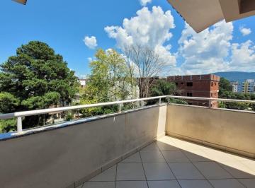 Apartamento · 115m² · 3 Quartos · 1 Vaga · Cobertura à venda em Camobi com 3 quartos e vaga de garagem