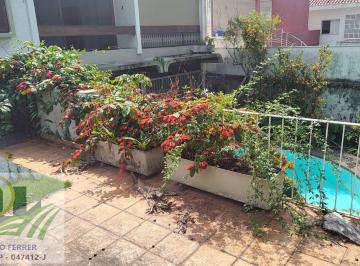 Casa · 1534m² · 4 Quartos · Sobrado com 15m de frente e piscina próximo ao Clube Pinheiros