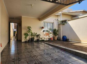 f44f363dbba536e19547cf24cefda8080f579664 · Casa térrea à venda, com 3 dormitórios sendo 1 suíte, 134 m² por R$ 720.000 - Parque dos Coqueiros -