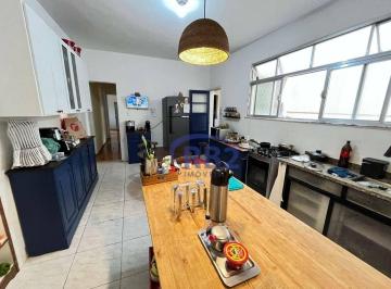 e855716b9d5b8c56d893c252e2ee07e0da553fea · Apartamento muito espaçoso de 3 quartos em Icaraí