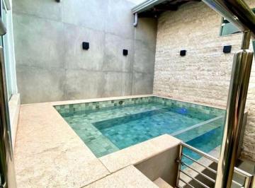 Casa · 192m² · 3 Quartos · 2 Vagas · Casa com 3 quartos à venda bairro Alto Umuarama - Uberlândia/MG