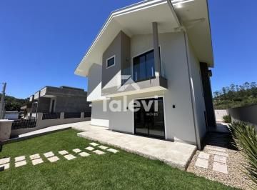 Casa · 220m² · 4 Quartos · 2 Vagas · Casa de Alto Padrão com 3 Suítes, Espaço Gourmet e Paisagismo Completo em Pomerode