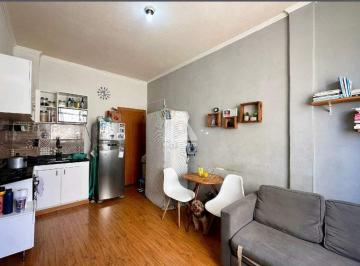 Apartamento · 35m² · 1 Quarto · Apartamento 1 Quarto e Sala no Centro: Com Armários Planejados e Ótima Localização!