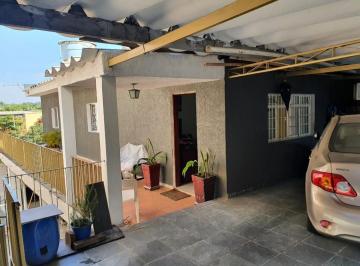 imagem · Casa à venda em Barueri, Jardim dos Camargos, com 3 quartos, com 318.5 m², Não E