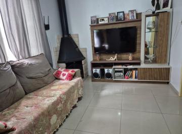 Casa · 102m² · 2 Quartos · 1 Vaga · Casa térrea com pátio aos fundos