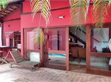 Casa · 240m² · 3 Quartos · 4 Vagas · Casa dos Sonhos: Conforto e Elegância em Ilhabela