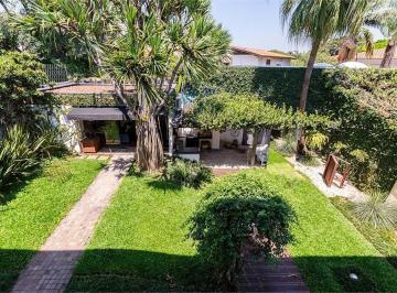 Casa de 3 quartos, São Paulo · Casa residencial em rua fechada Alto de Pinheiros
