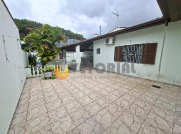 Casa de 3 quartos, Caraguatatuba · Casa térrea à venda com 3 dormitórios na Martim de Sá em Caraguatatuba SP