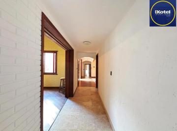 Casa · 252m² · 3 Quartos · 4 Vagas · Casa Residencial de 3 Quartos e 1 Suíte no Jardim Isabel Poa/RS