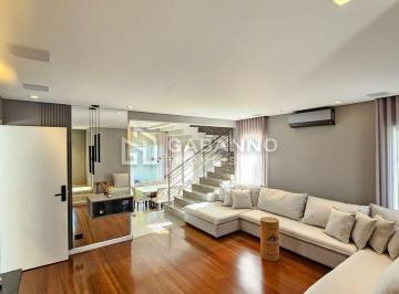 Casa · 360m² · 4 Quartos · 4 Vagas · Linda casa no condomínio Green Life no Uberaba, co