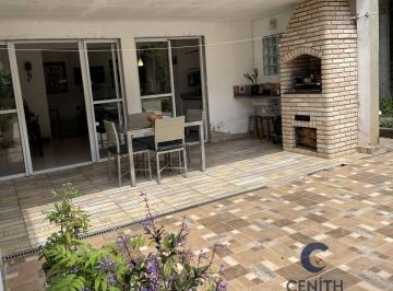 Casa · 460m² · 5 Quartos · Casa Reformada c/ 05 Suítes, Piscina - 460m2 - Cond. Granja Carneiro Viana