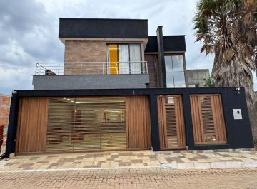 Casa de 5 quartos, Gama · Casa sobrado com 400 m² e 5 quartos à venda em Ponte Alta, LAZER E CINEMA