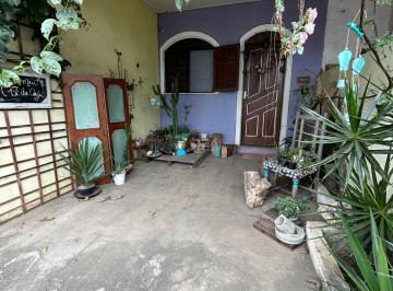 Casa · 19m² · 2 Quartos · Casa com 02 quartos com quintal atrás em localização privilegiada