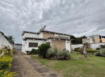 Casa · 275m² · 6 Quartos · 8 Vagas · Casa em Centro - Campos dos Goytacazes