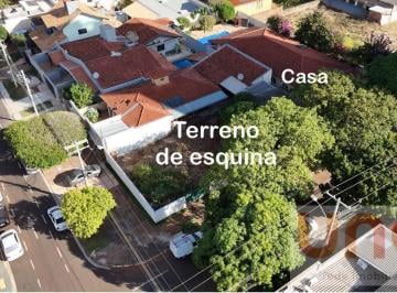 Vista aérea da esquina positiva e da área construída com potencial comercial · Casa 3 Quartos Santa Fé Campo Grande - Esquina 1.083m²