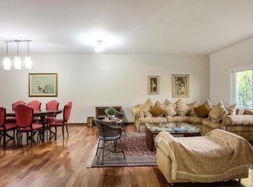 be84a1b7-c625-4101-a69e-9195846457ed · Agradável casa para venda em Vila Madalena com 3 quartos, sendo 2 suítes, 257m²