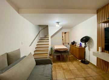 Casa · 100m² · 2 Quartos · 1 Vaga · Sobrado com ótima iluminação e fácil acesso às principais vias de acesso. Dois quartos mais edícula!