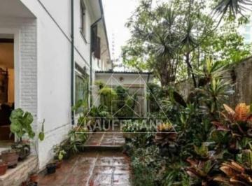 Casa · 190m² · 5 Quartos · 2 Vagas · Casa à Venda em Moema - 2  Quartos (Suítes) - 2 Vagas - 190m² de Área Construída