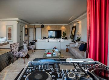 Apartamento · 212m² · 3 Quartos · 4 Vagas · Vila Nova - Alto Padrão