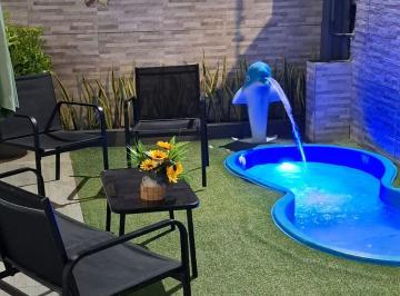 Casa · 350m² · 3 Quartos · 1 Vaga · Casa com piscina em excelente localização nos Bancários!!