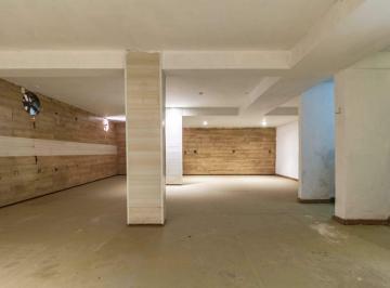 Comercial · 197m² · Loja dupla de esquina com 197m² em localização estratégica