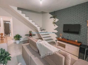 Casa · 90m² · 3 Quartos · 2 Vagas · Casa à venda em Nova Iguaçu, Comendador Soares, com 3 quartos, 90m²