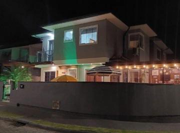 fb80c1af0982e68fa44c82ab9d3d9eee2f76bf54 · Casa com 3  quartos à venda em São José, 142 m² e 2 vagas - Bairro Potecas.