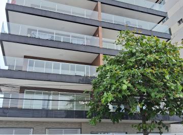 Apartamento de 2 quartos, Macaé · Apto Praia Campista excelente