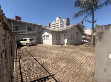Foto 01 · casa com terreno amplo no Bairro América, oportunidade de investimento garantido