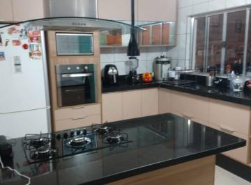 Casa , São Bernardo do Campo · Casa Térrea 189m² no Assunção: Varanda Gourmet, Suíte e 2 Vagas de Garagem!