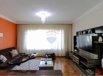 Casa · 252m² · 3 Quartos · 7 Vagas · Casa Térrea à Venda com 500m² com piscina e área gourmet no Vila Lavínia em Mogi das Cruzes