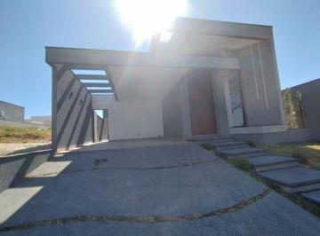 Casa · 250m² · 3 Quartos · 4 Vagas · Casa em Vila Santos, Caçapava/SP de 250m² 3 quartos à venda por R$ 898.000,00