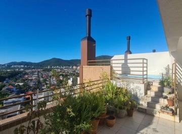 Apartamento · 131m² · 2 Quartos · 2 Vagas · Cobertura em Córrego Grande, Florianópolis/SC de 131m² 2 quartos à venda por R$ 1.349.000,00