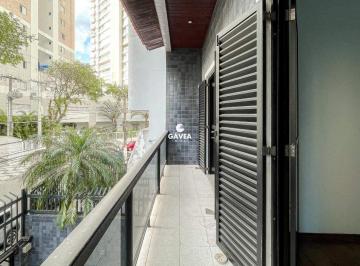 Casa · 260m² · 4 Quartos · 6 Vagas · Sobrado para aluguel no Gonzaga em Santos.