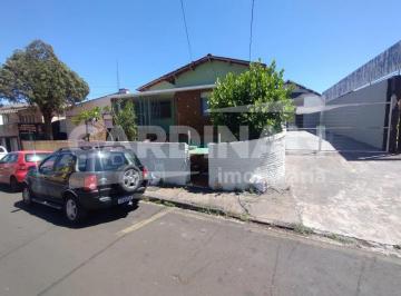 Casa · 408m² · 3 Quartos · 1 Vaga · Casa Com salão comercial junto no centro.