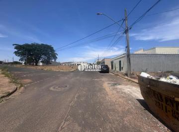 Terreno · 250m² · Terreno disponível para venda no bairro Santa Rosa em Uberlândia - MG.