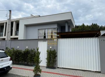Casa · 77m² · 3 Quartos · 1 Vaga · Casa molibilia em Balneário Piçarras poucos metros da praia.