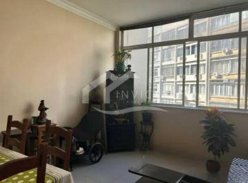 Apartamento · 75m² · 2 Quartos · Seu lar na quadra da praia de Ipanema! Não Perca!