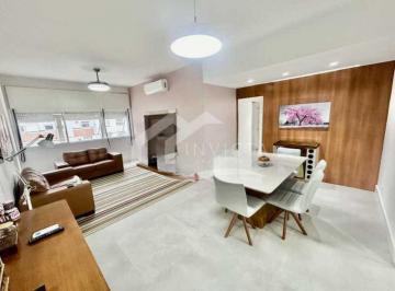 Apartamento · 110m² · 3 Quartos · 1 Vaga · Copanema . 3 quartos super reformado com vaga na escritura